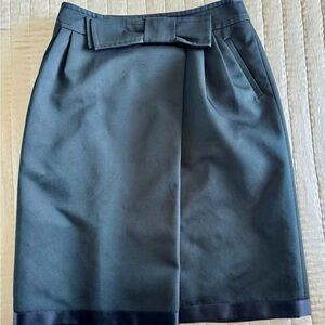 Chic Black Pencil Skirt with Bow Accent